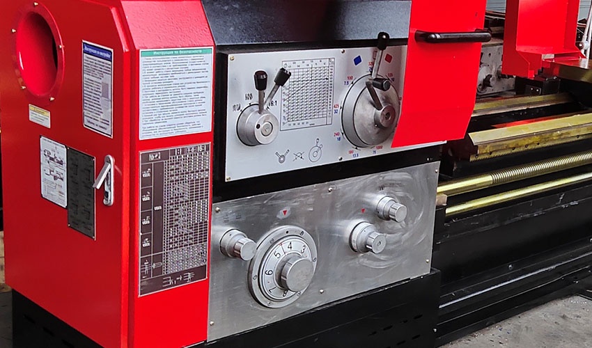 Horizontal Lathe Machine CW6263 in China Product display-1_1