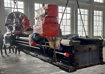 Horizontal Lathe Machine Loading