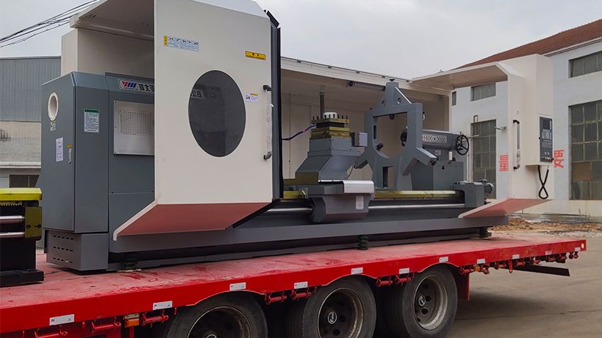 CNC Horizontal Lathe Machin loading