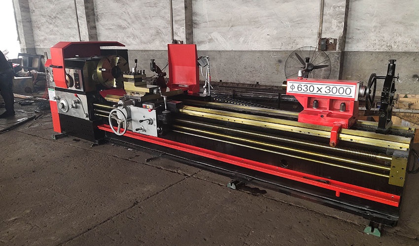 Horizontal Lathe Machine CW6263 in China Product display-4